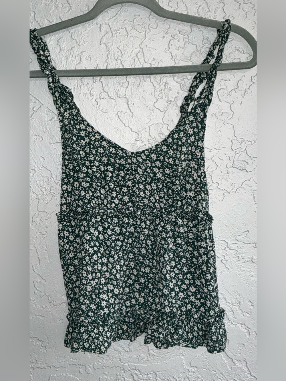 American Eagle Outfitters Green Floral Camis|ole Tank Top
